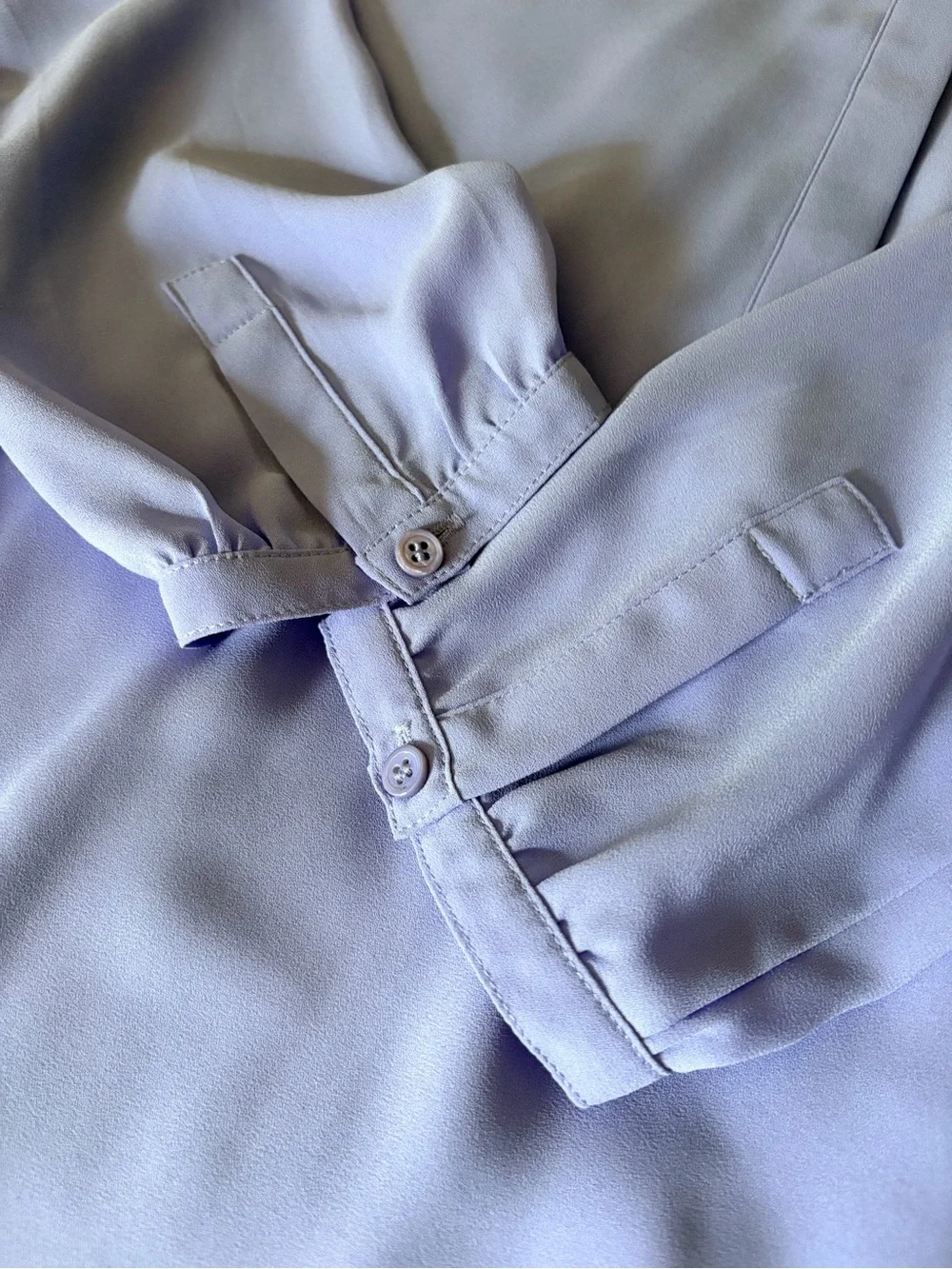 NWT NYDJ Periwinkle Pintuck Blouse 3/4 sleeve, button down, size medium
